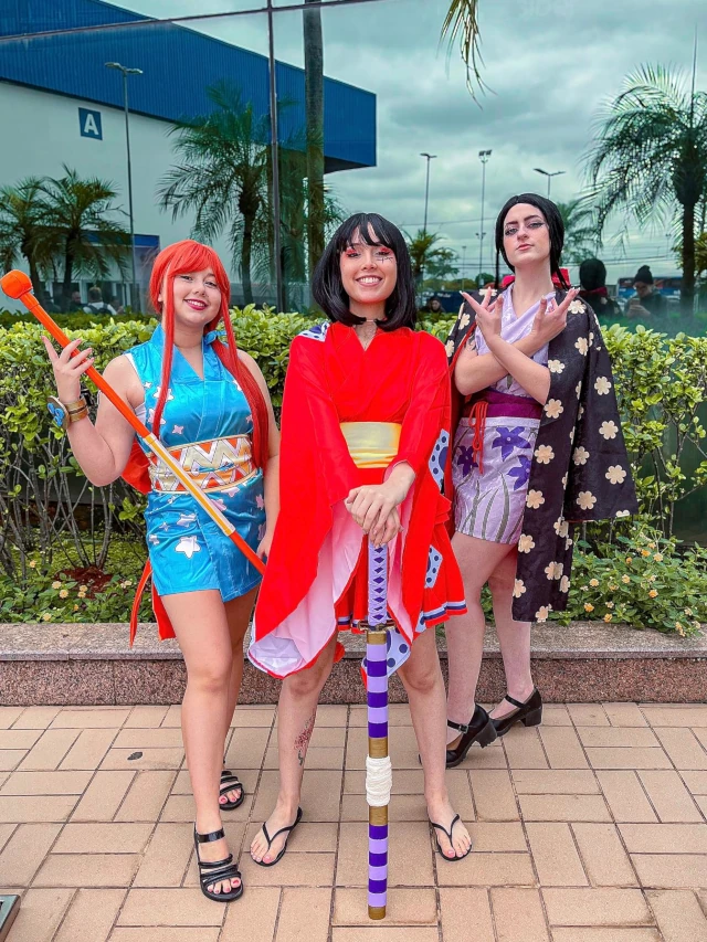 Cosplays de One Piece da BGS: Luffy feminina, Nico Robin e Nami