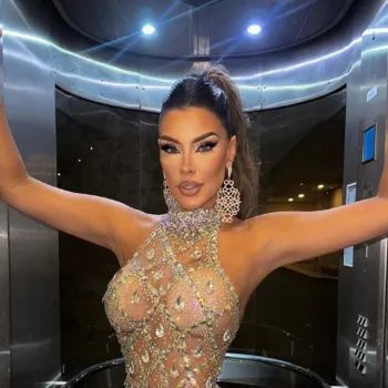 Ex-BBB Ivy Moraes usa belo look com vestido no ensaio da Barroca Zona Sul - capa