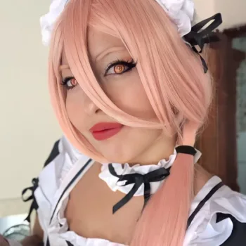 Power, de Chainsaw Man, neste belo cosplay com roupa de maid - MEI capa 02