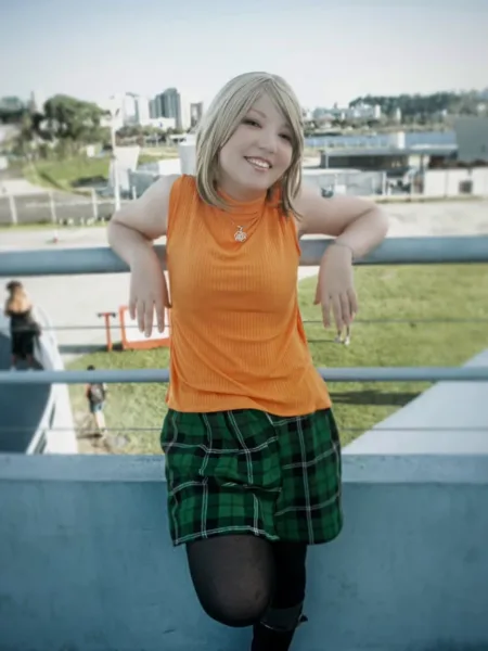 Ashley, de Resident Evil 4, neste belo cosplay da Savannah - capa 02