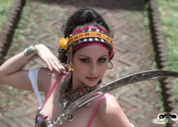 Belo cosplay da Princesa Esmeralda 01