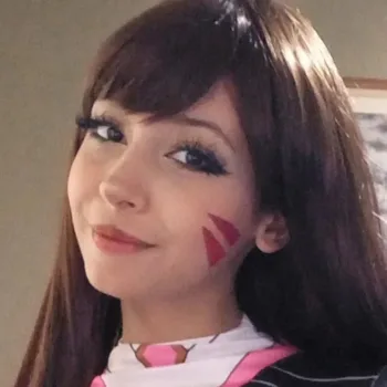 Veja o belo cosplay da D.VA, de Overwatch 2, da Mary - capa 01