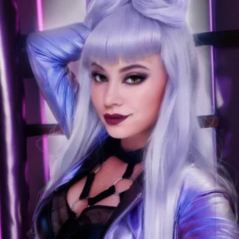 Veja o belo cosplay da Evelynn KDA, de League of Legends, da misskawakami - capa 02