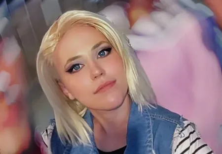 Belo cosplay da Android 18, de Dragon Ball, da Harybel - capa 01