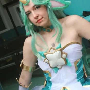 Belo cosplay da Soraka Star Guardian, de League of Legends, da stefy.cos Belo cosplay da Soraka Star Guardian, de League of Legends, da stefy.cos - capa 03