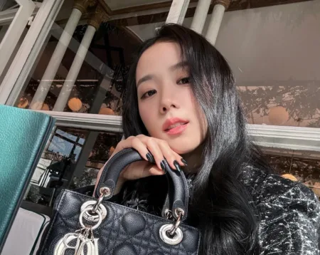 Jisoo-do-Blackpink-divulga-mais-fotos-dela-em-Paris-capa 01
