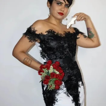Veja o belíssimo cosplay da Mulher-Gato com vestido de Noiva, da Bruna - capa 02
