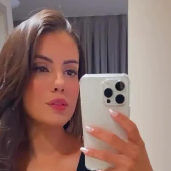 Fernanda BBB capa 13-04