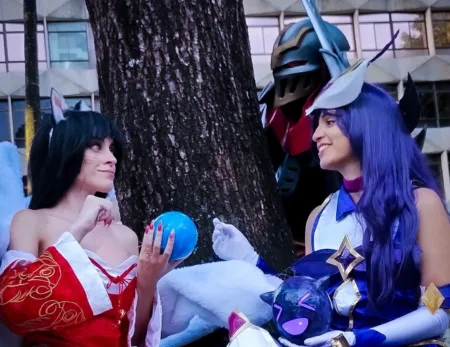 Ahri, Syndra e Zed nestes belos cosplays de League of Legends - capa