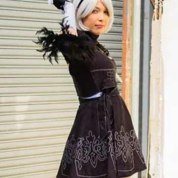 Belo cosplay da 2B, de Nier Automata, da Virginia - capa