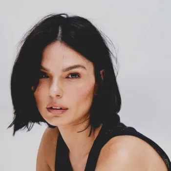 Isis Valverde com novo visual - Cabelos mais curtinhos capa 01