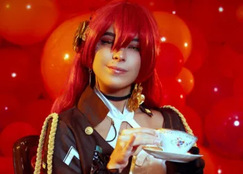 Nova foto do belíssimo cosplay da Himeko, de Honkai Star Rail, da Fersunny - capa