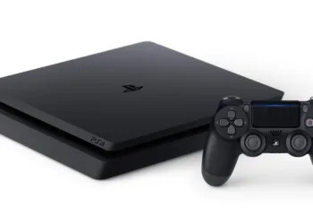 PlayStation 4 e Xbox One - Entre problemas e riscos da aquisição no lançamento PlayStation 4 - Console - PS4
