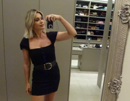 Selfie de Flávia Alessandra capa