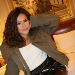 Maisa Silva divulga mais fotos na Itália e usa casaco de mais de R$ 4 mil Maisa-Silva-na-Italia-Foto-capa 01