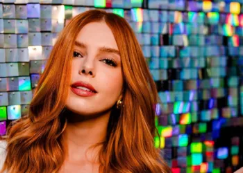 Giovanna Lancellotti muda visual e surge ruiva! Giovanna-Lancellotti-muda-visual-e-surge-ruiva-Foto-capa 01