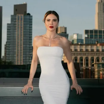 Belo-look-de-Luciana-Gimenez-com-vestido-longo-e-justo-capa 01