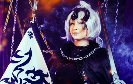 Jeanne d'Arc, de Fate, ganha belo cosplay da Gica - capa