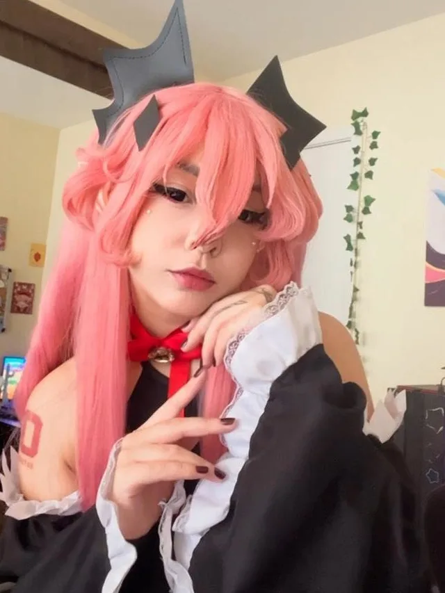 Krul Tepes, de Owari no Seraph, neste belo cosplay da Priscila