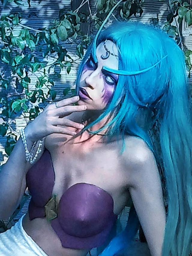 Tyrande, de World of Warcraft, ganha belo cosplay temático de Halloween!