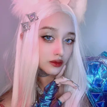 Ahri KDA Cosplay - League of Legends - Bibi capa