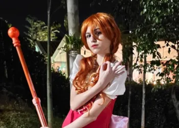 Belo cosplay da Nami, de One Piece, do arco Whole Cake - Titia Maiii capa