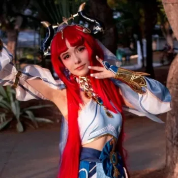 Nilou cosplay genshin Nicole capa
