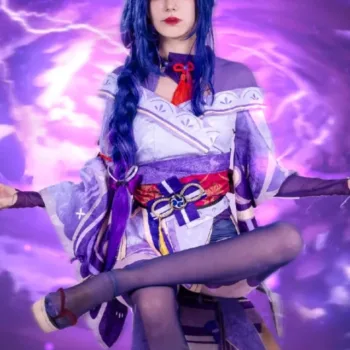 Shogun Raiden, de Genshin Impact, ganha um belo cosplay da Gigi capa