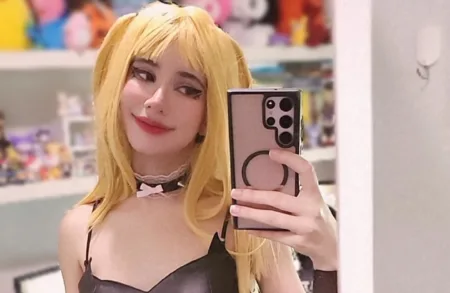 Veja o belo cosplay da Misa Amane, de Death Note, da araeneI capa
