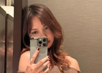 Lisa, do Blackpink - Selfie 2025 - 001