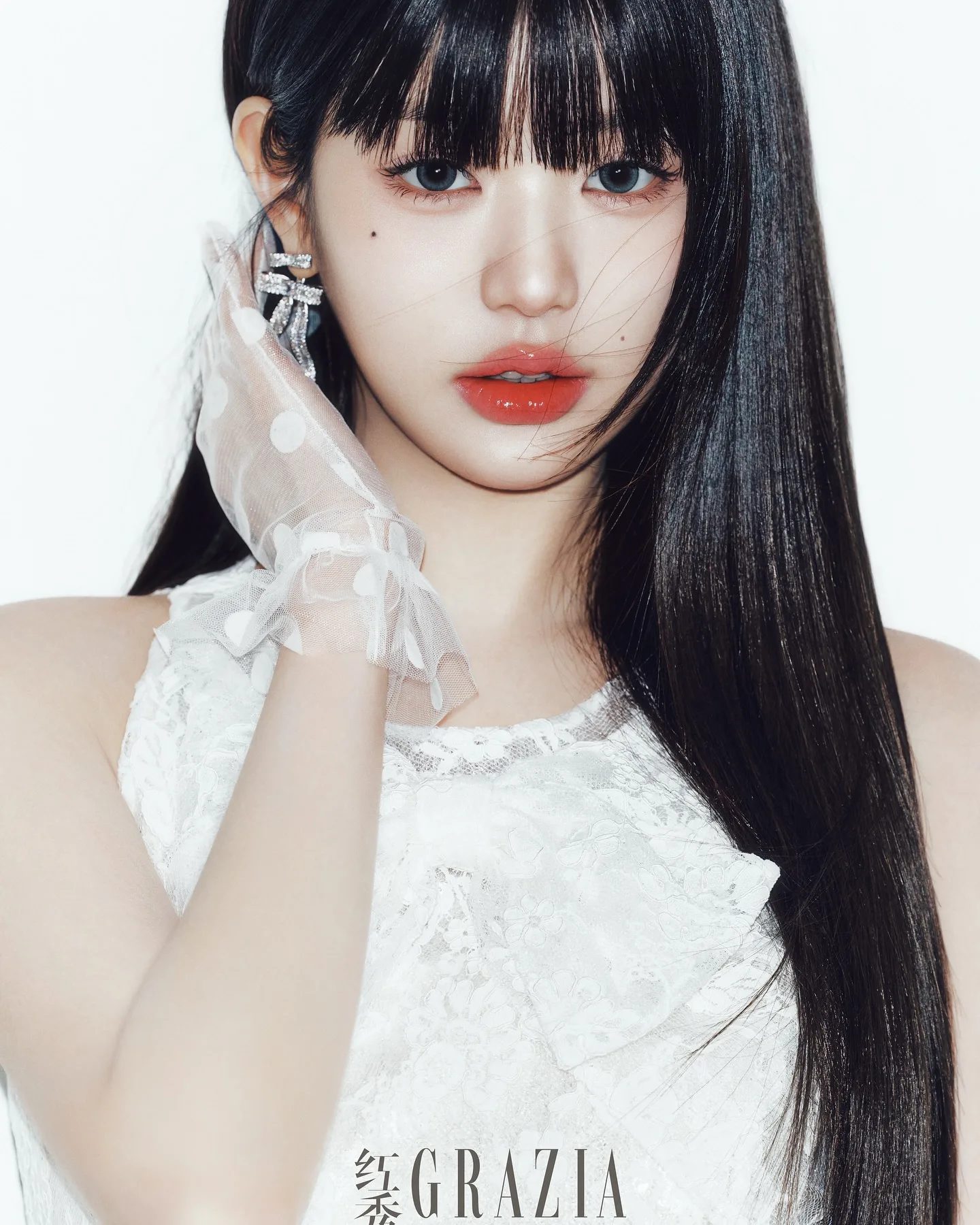 Wonyoung, do IVE, divulga fotos com lindo vestido branco, para a GRAZIA China - 01