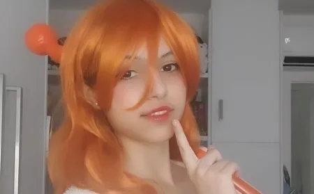 Belo cosplay da Nami, de One Piece, do arco Whole Cake - Titia Maiii capa