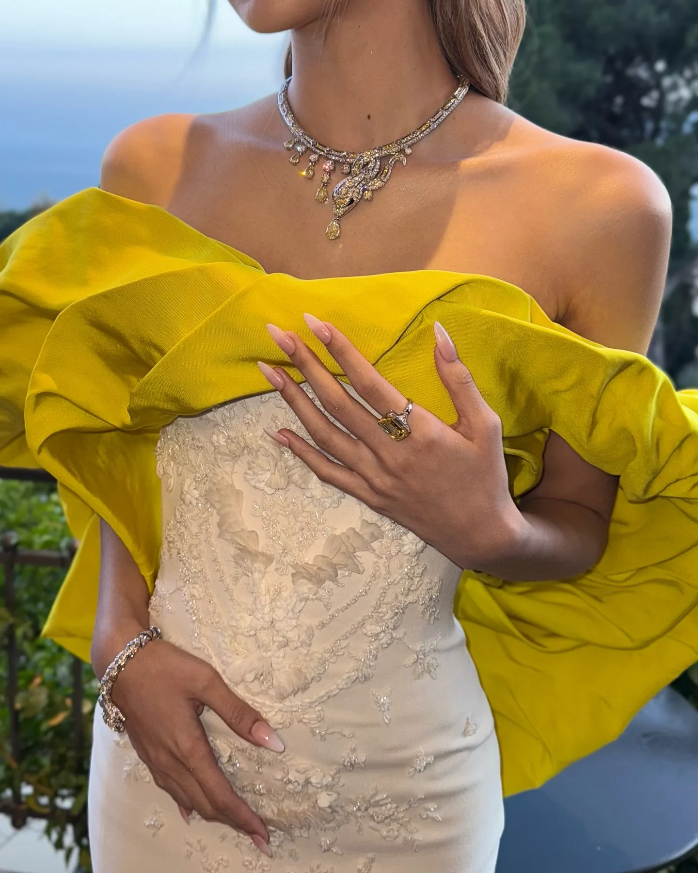 Lisa, do Blackpink, com belo vestido rosa - 2025 - 005