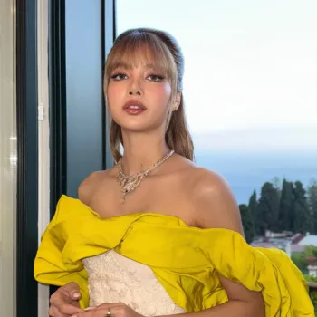 Blackpink: ¡Mira el precioso look de Lisa con un vestido rosa! Lisa, do Blackpink, com belo vestido rosa - 2025 - capa