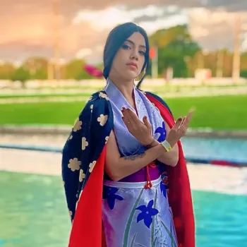 Nico Robin Cosplay, de One Piece - Tachibana capa