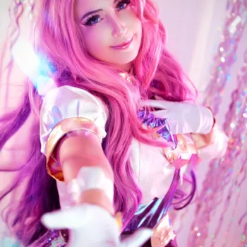 League of Legends: Veja os belos cosplays da Seraphine e da Soraka, da Gica Seraphine Cosplay - League of Legends - Gica capa