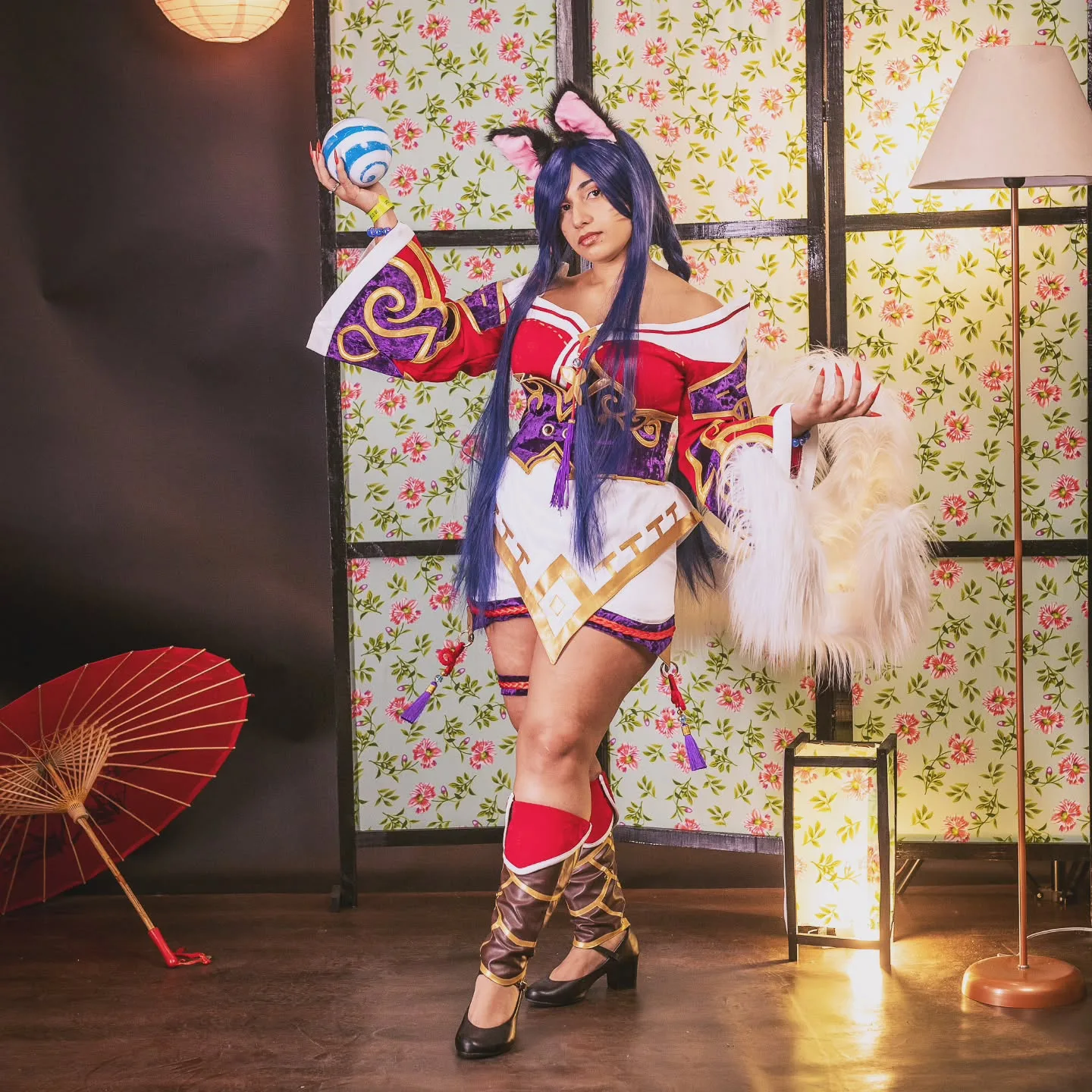 Ahri clássica, de League of Legends, neste belo cosplay da iam 4lexacosplayer - 003