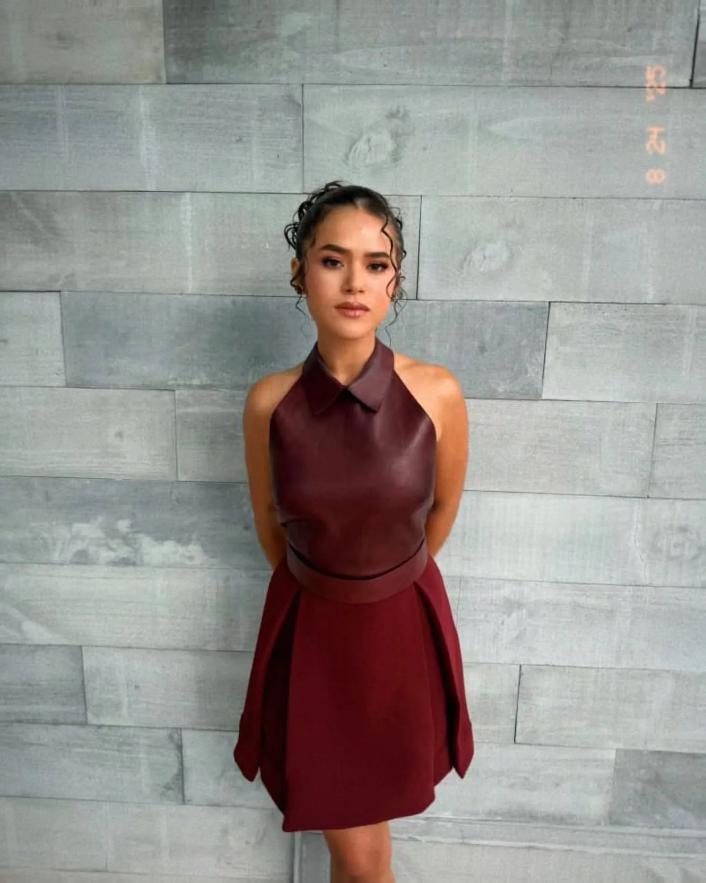 Bem bonequinha, Maisa Silva aposta em saia vinho - Agosto 2025 (7)