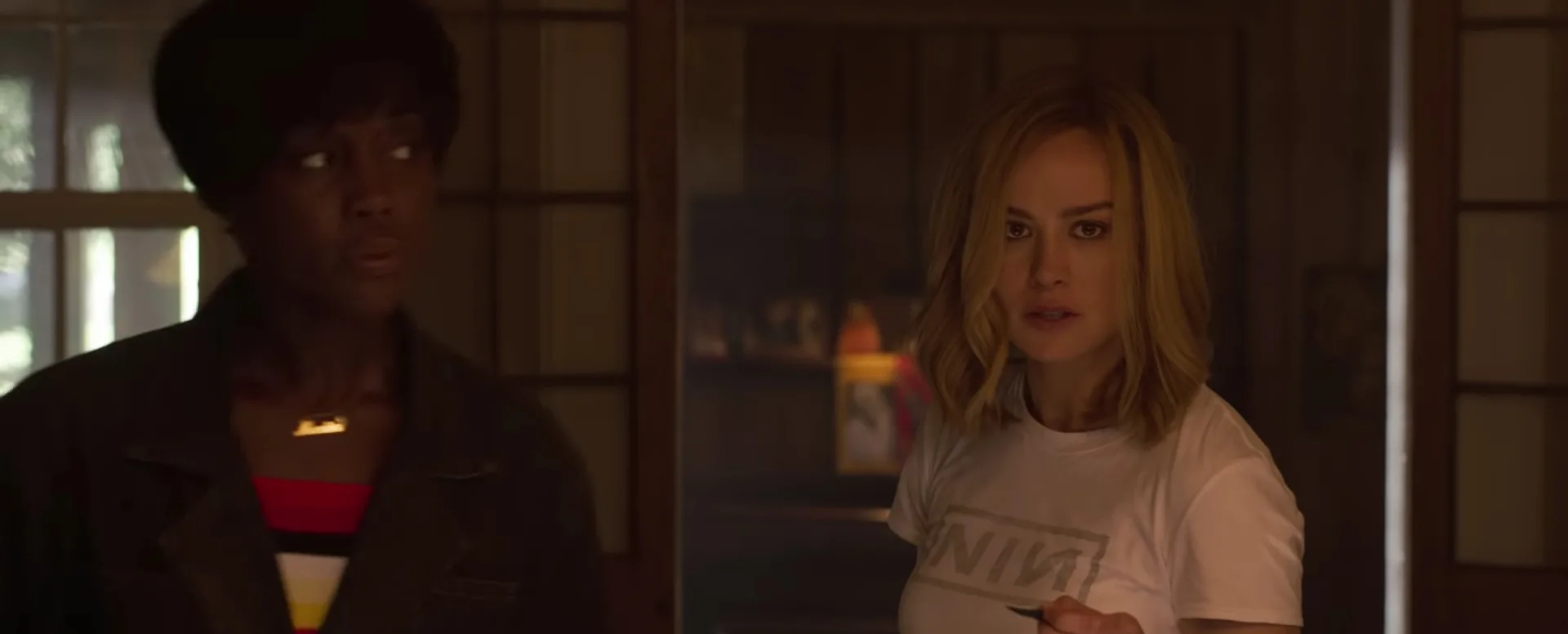 Capitã Marvel pronta pra sair na porrada contra Skrulls