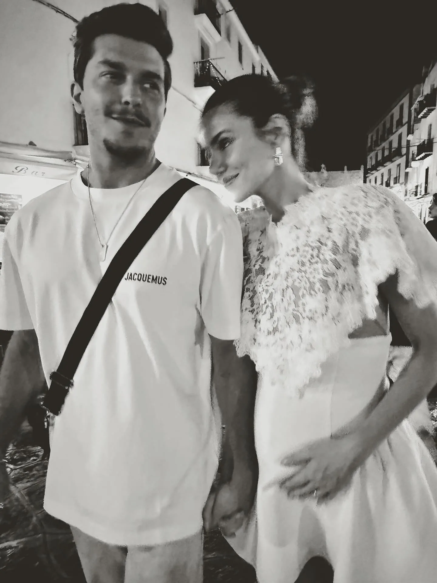 Klebber Toledo E Camila Queiroz em IBiza - 001