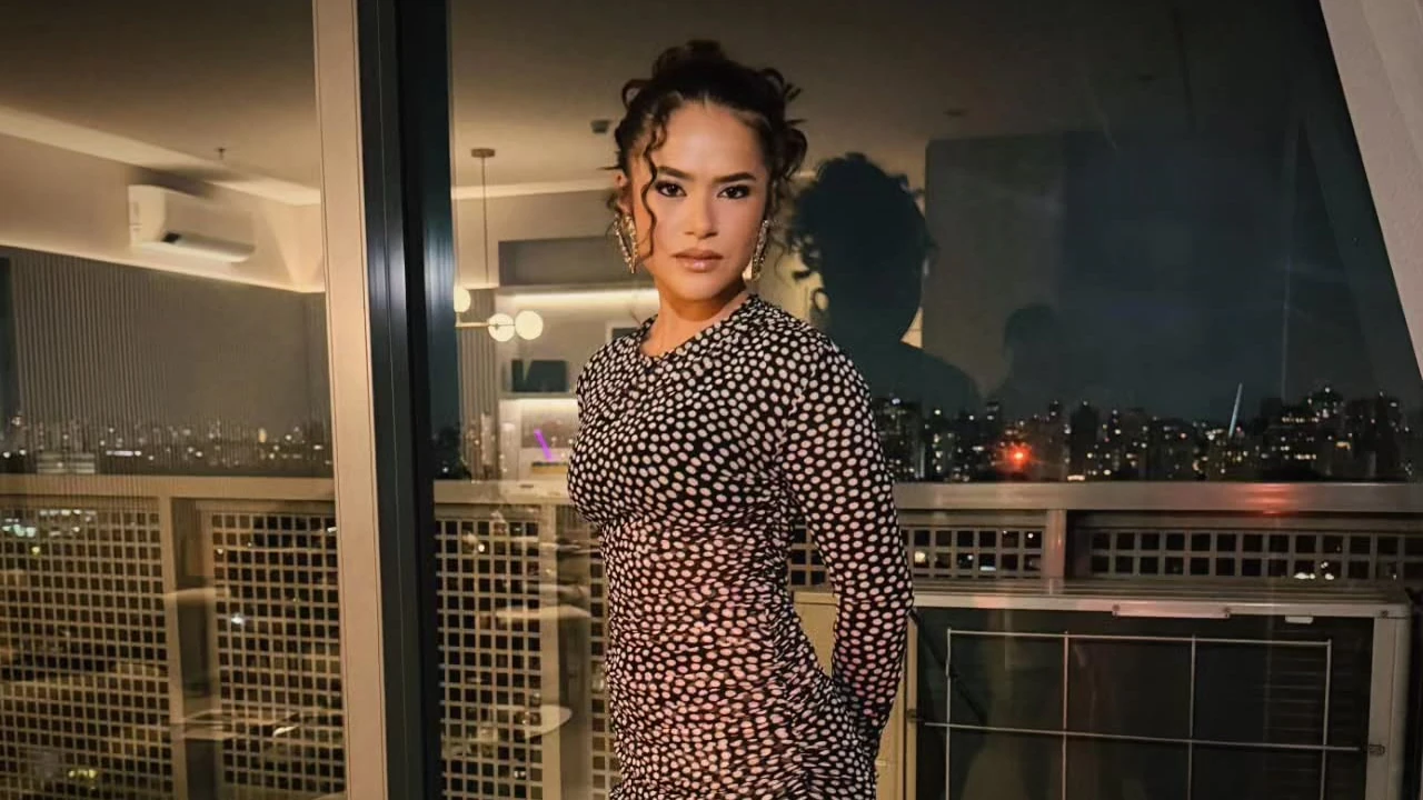 Maisa Silva surge deslumbrante em look poderoso com vestido: "Musa" Maisa Silva com look poderoso com vestido - Agosto 2025 - capa