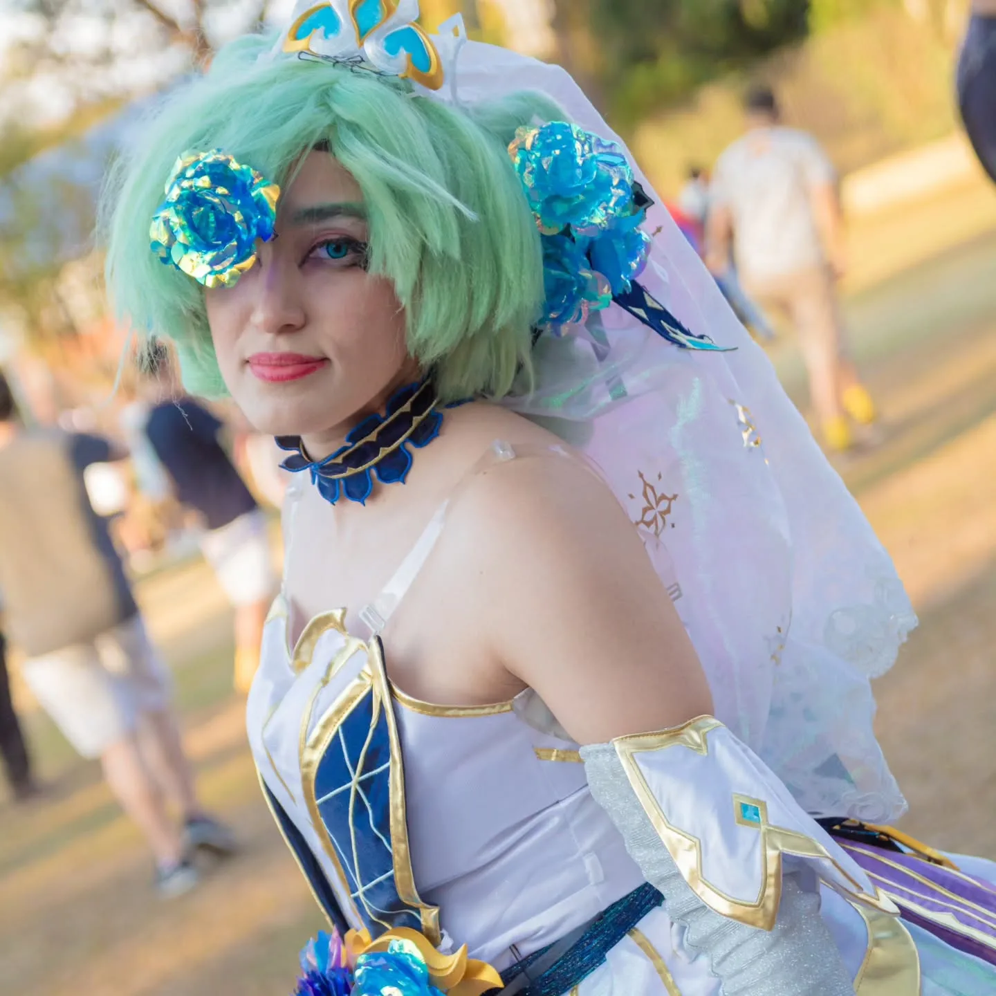 Veja o belo cosplay da Gwen Rosa de Cristal Prestígio, de League of Legends Wild Rift - 04