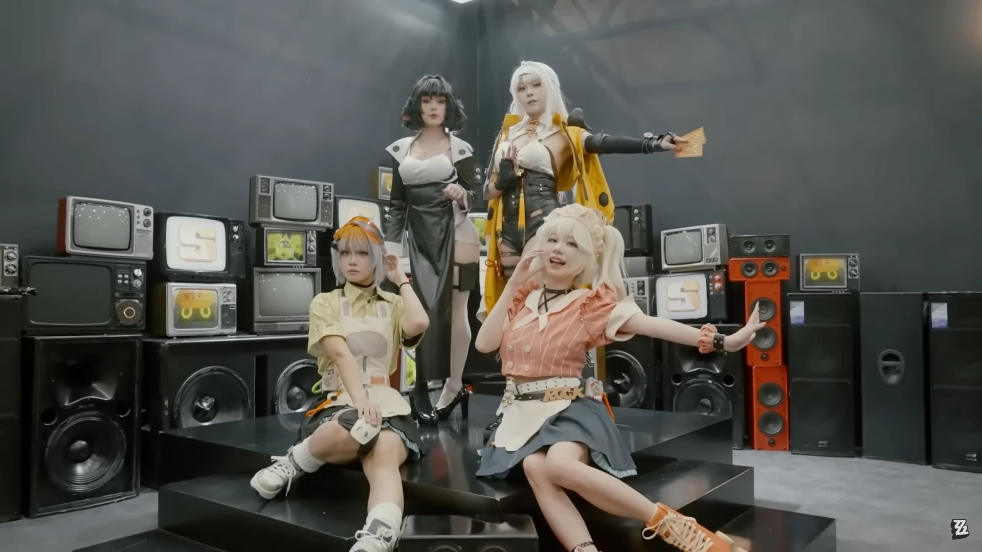 ZZZ Cosplays Anime Expo 02