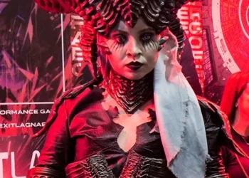 BGS 2025: Veja o cosplay incrível da Lilith, de Diablo IV Cosplay incrível da Lilith, de Diablo IV - Cenobita capa