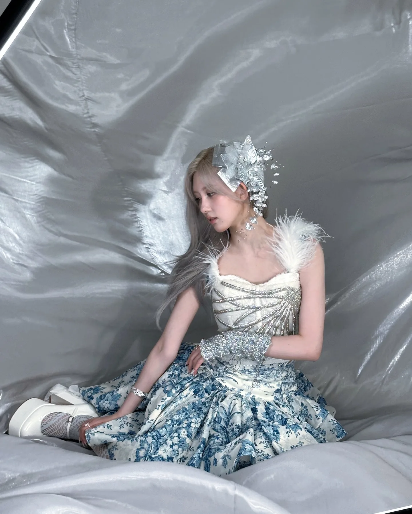 GAEUL, from IVE - Photo 002