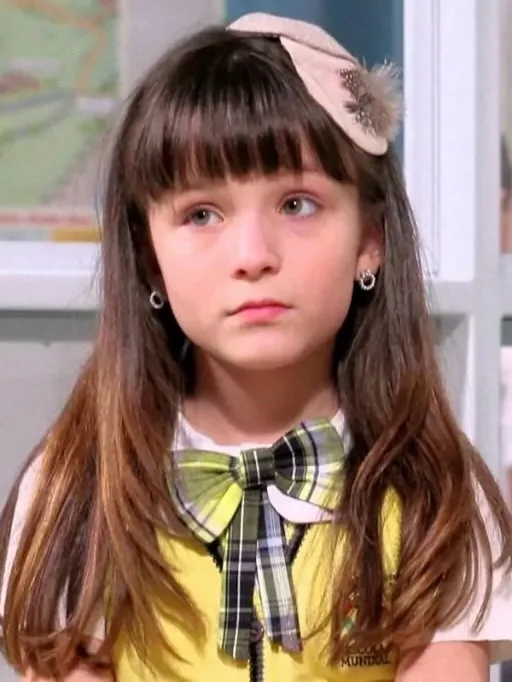 Larissa Manoela como Maria Joaquina, de Carrossel - 005